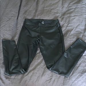 HUE faux leather leggings